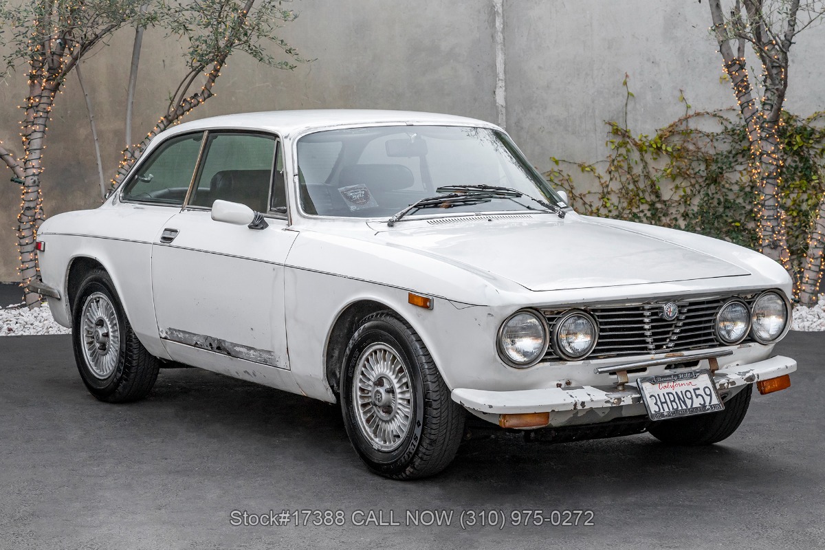 1974 Alfa Romeo GTV 2000 For Sale | Vintage Driving Machines